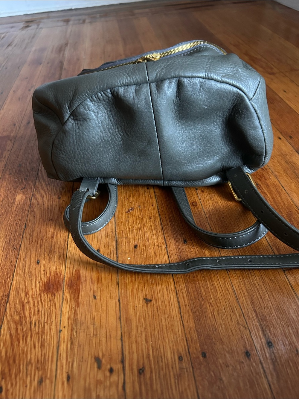 Hobo International River Backpak Pebbled Leather Gray Adjustable - Picture 5 of 9
